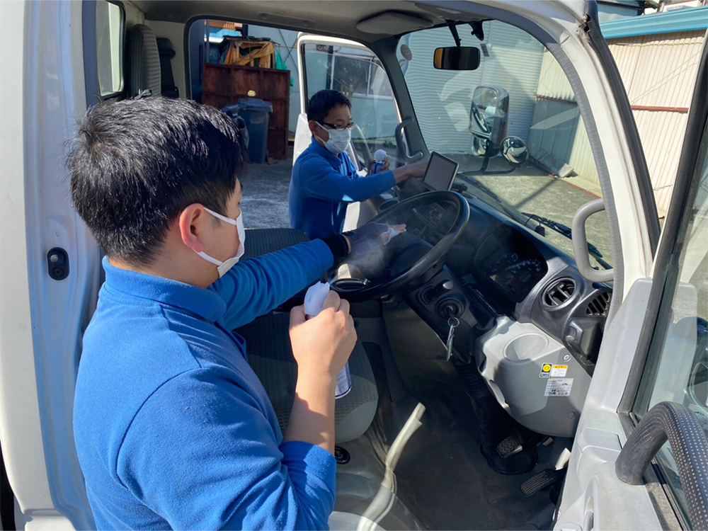 車内清掃画像