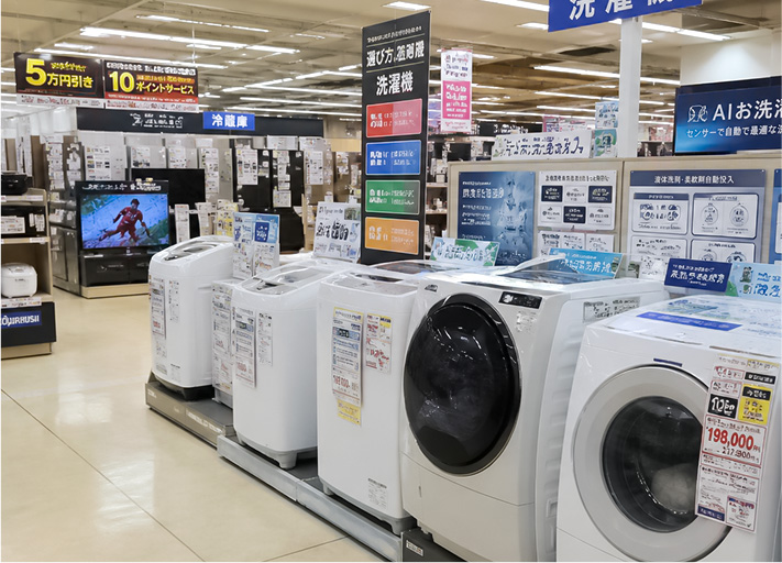 家電量販店の画像